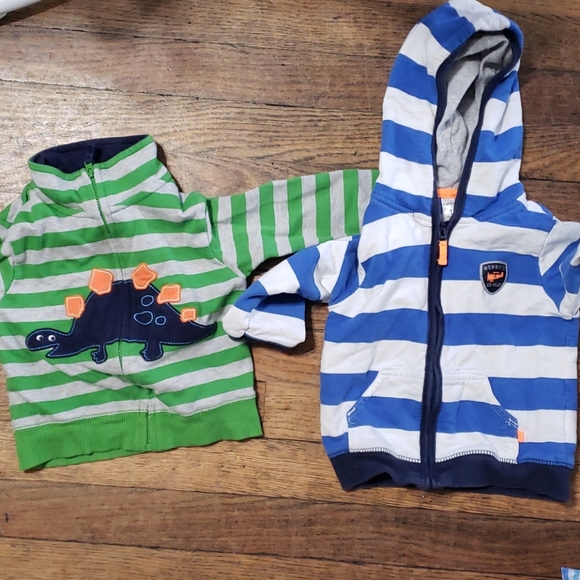 18M Carter's Bundle. - Picture 6 of 7